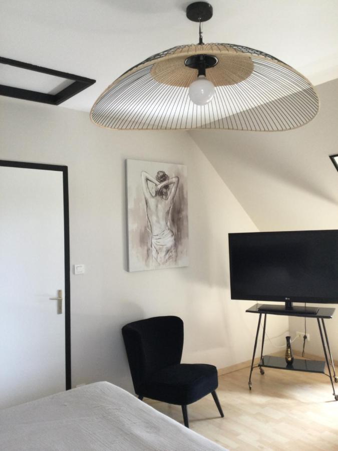 Coup De Coeur Assure ! Calm Comme A La Maison ! Maison Spacieuse Avec Grande Terrasse Pour 2 A 5 Personnes Proximite Granville Et Mer Avec Wifi Et Parking Gratuits エクステリア 写真