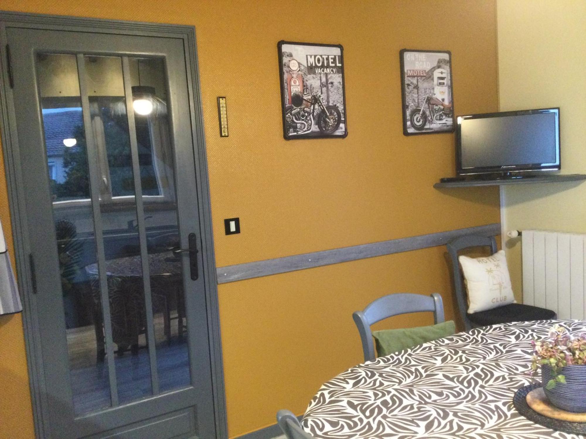 Coup De Coeur Assure ! Calm Comme A La Maison ! Maison Spacieuse Avec Grande Terrasse Pour 2 A 5 Personnes Proximite Granville Et Mer Avec Wifi Et Parking Gratuits エクステリア 写真